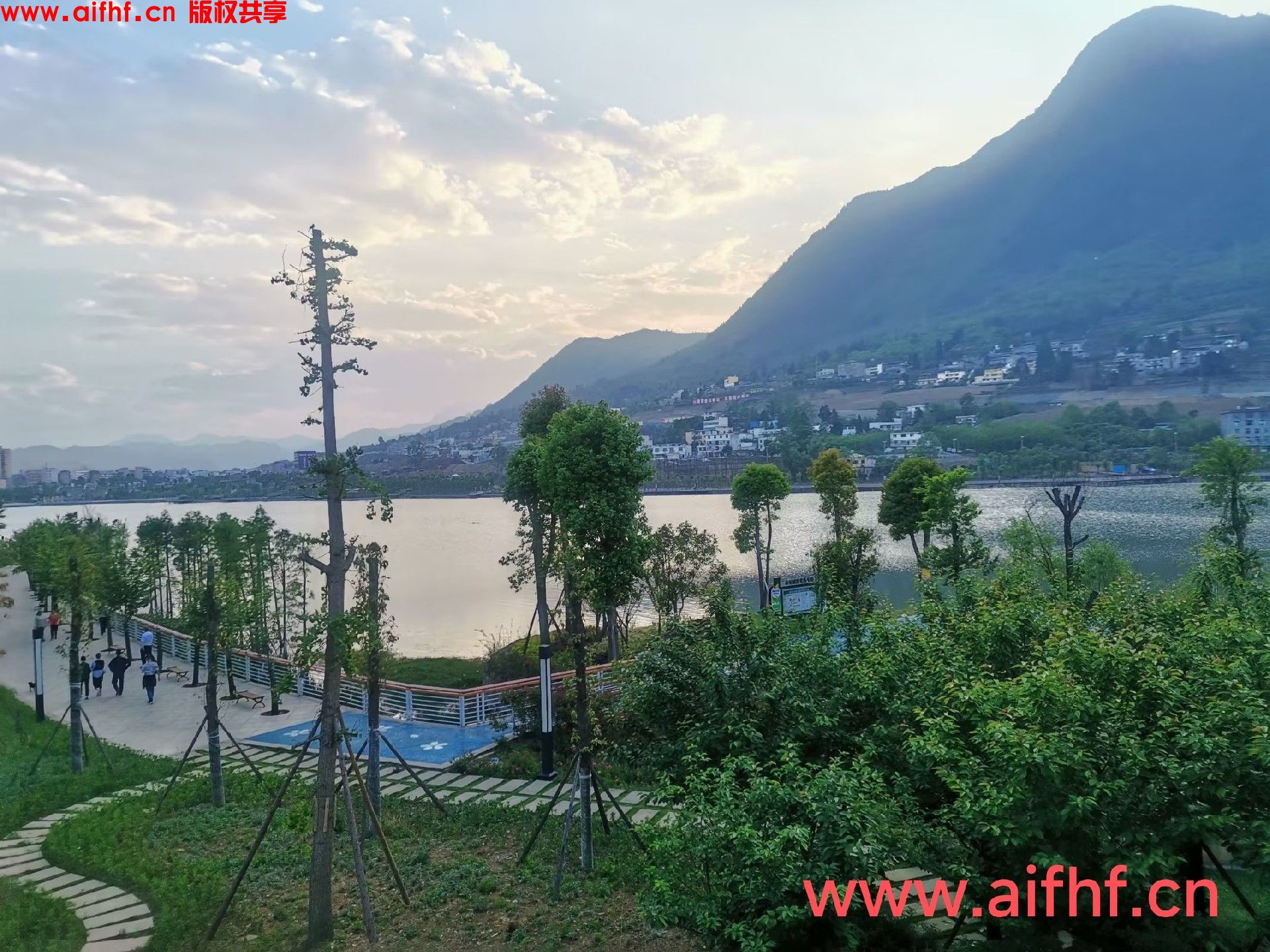 无名氏：乐水湖